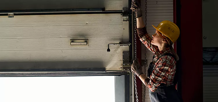 Addressing Common Garage Door Stoppage Issues in Hinsdale, IL